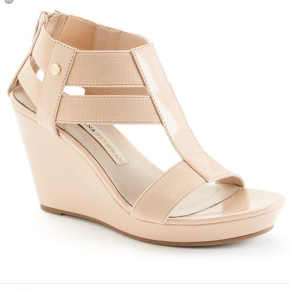 Dana Buchman Shoes - *ALMOST NEW* Nude Wedges with Stretch